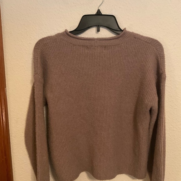 Crop. Knitted‎ sweater - Picture 2 of 3